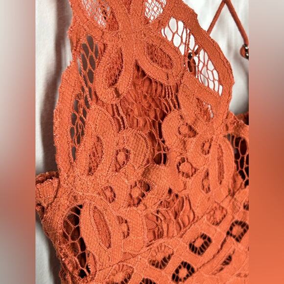 Free People Adella Cami NWT Winding Roads Rust Crochet Lace Peplum Ruffle XS - Picture 8 of 16